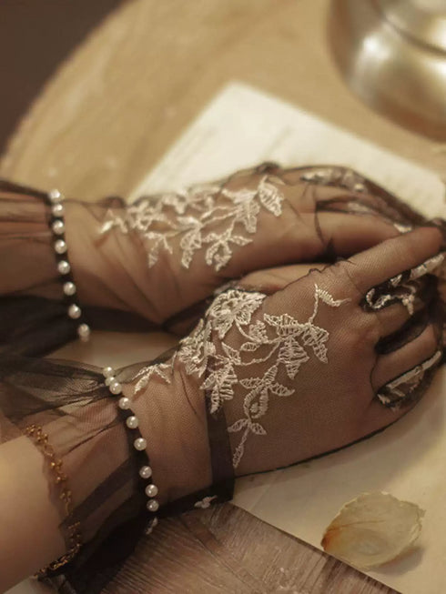 Gothic Black Lace Embroidered Bridal Gloves – Short Sheer Wedding Gloves with Pearl Accents